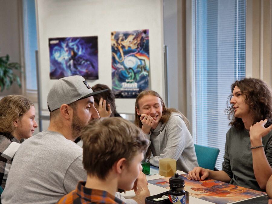 Hraní Dungeons & Dragons v klubu Yes& Jeseník